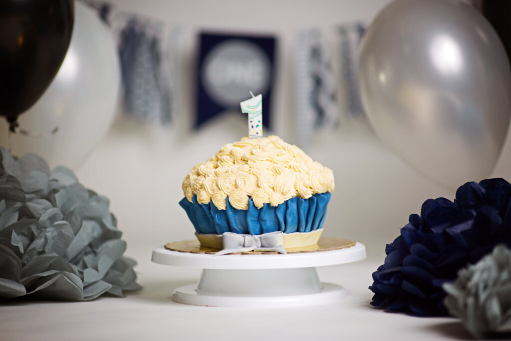 Cake smash fotografering - Baby fotografering - baby fotograf - newborn, nyfødt og gravid fotografering Fyn, Odense, Svendborg, Middelfart, Nyborg, Ringe
